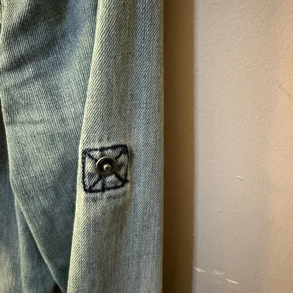 Harley Davidson snap up faded denim shirt with steel bling collar - Picture 2 of 12